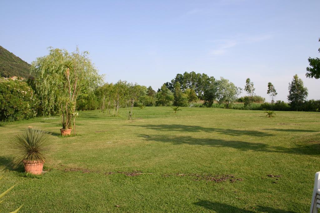 Hotel Le Rotonde Massaciuccoli Екстер'єр фото
