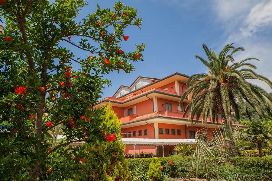 Hotel Le Rotonde Massaciuccoli Екстер'єр фото